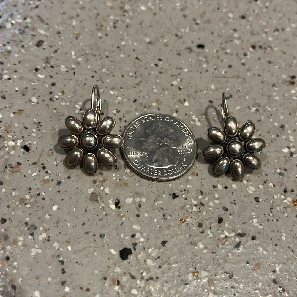 VINTAGE MONET FLORAL LEVER BACK SILVER TONE EARRINGS
